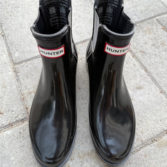 Hunter Women's Black Glossy Rain Boots - Picture 1 of 5